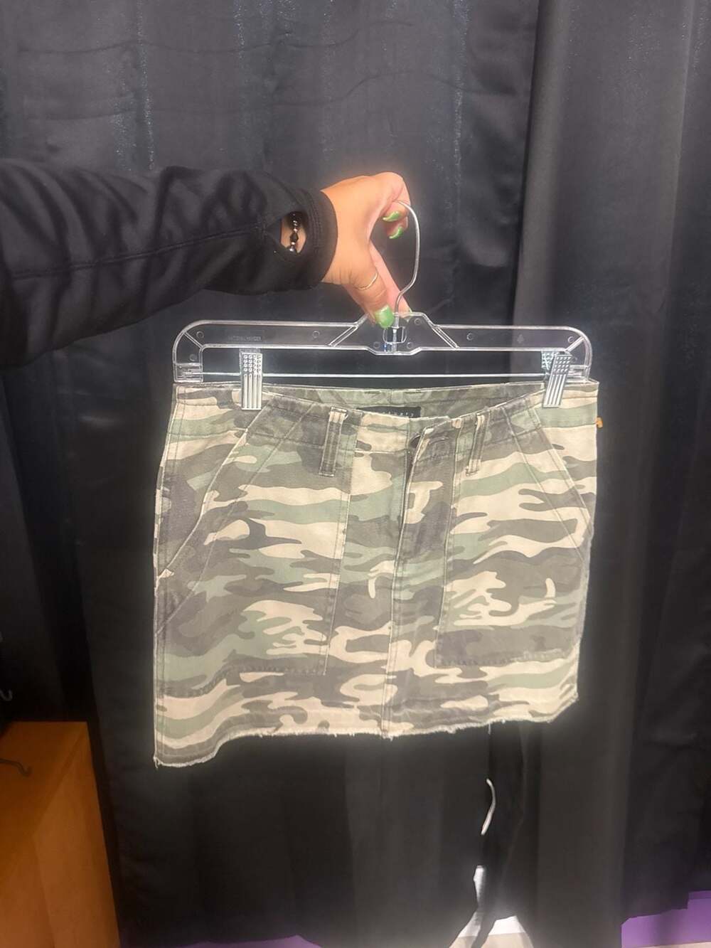 Sanctuary Camouflage Raw Hem Cargo Mini Skirt Size 26